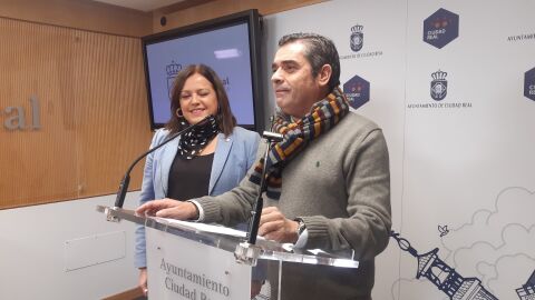 Luis Alberto Marín y Fátima de la Flor durante la rueda de prensa