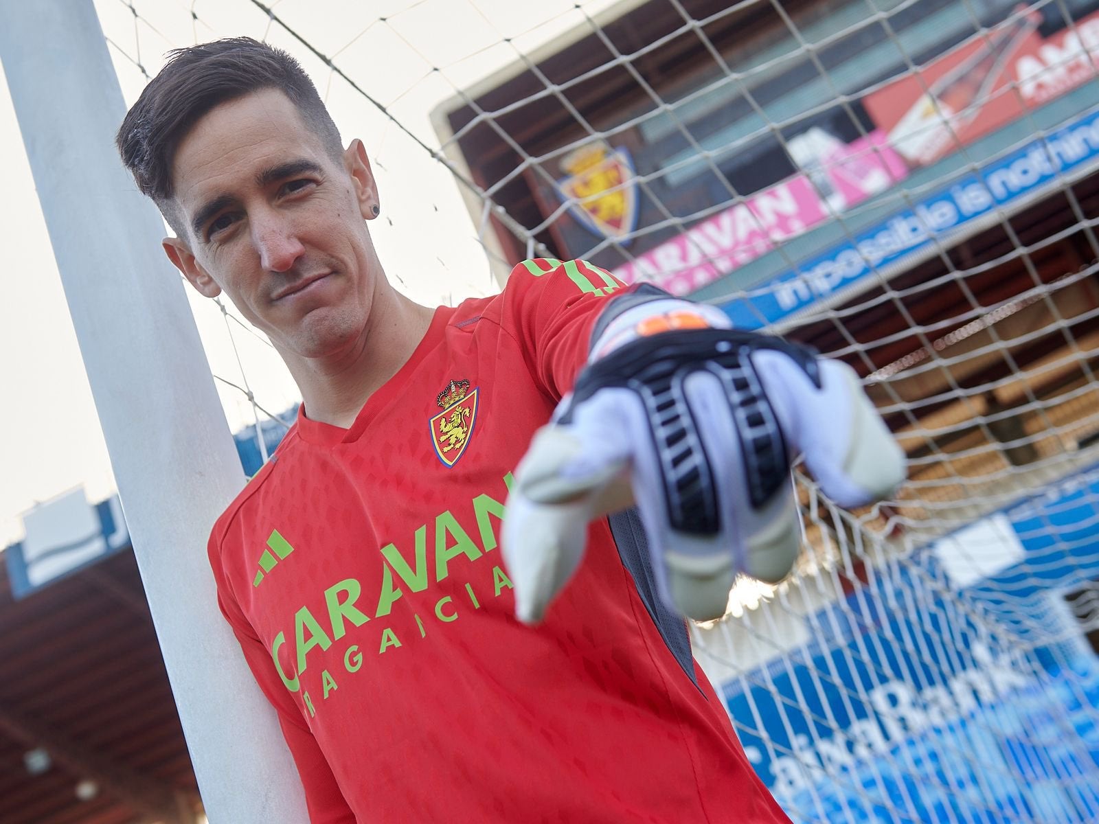 Edgar Badia: "Ojalá ascienda con el Real Zaragoza y pueda vivir una larga etapa aquí" Edgar Badia: "Ojalá ascienda con el Real Zaragoza y pueda vivir una larga etapa aquí"