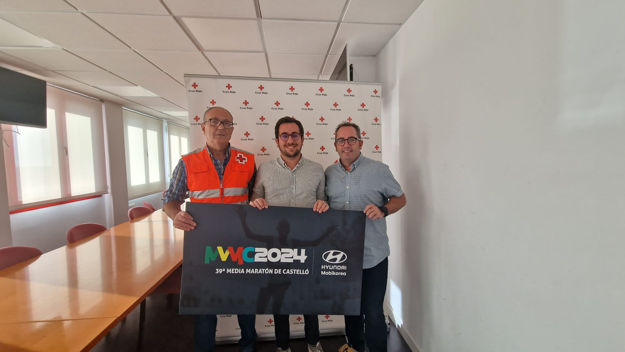Cruz Roja Castellón estará a cargo del operativo sanitario de la 39ª Media Maratón de Castelló Cruz Roja Castellón estará a cargo del operativo sanitario de la 39ª Media Maratón de Castelló