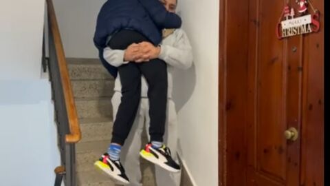 En busca de un piso en Ibiza para no tener que bajar y subir todos los días a su hijo con parálisis cerebral En busca de un piso en Ibiza para no tener que bajar y subir todos los días a su hijo con parálisis cerebral