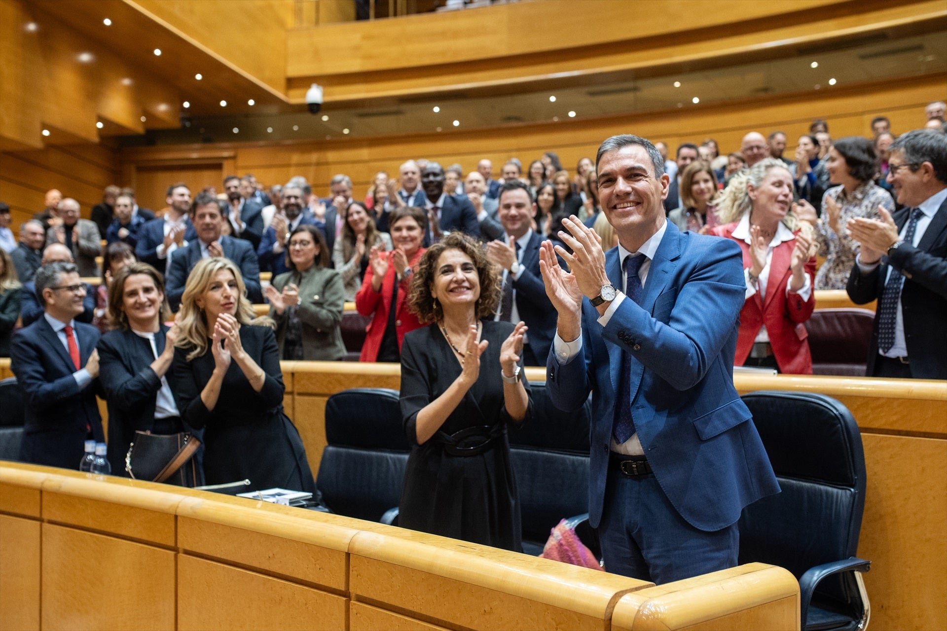 Sánchez celebra haber salvado dos decretos y carga contra el PP por oponerse: "No ven más allá de su ombligo" Sánchez celebra haber salvado dos decretos y carga contra el PP por oponerse: "No ven más allá de su ombligo"