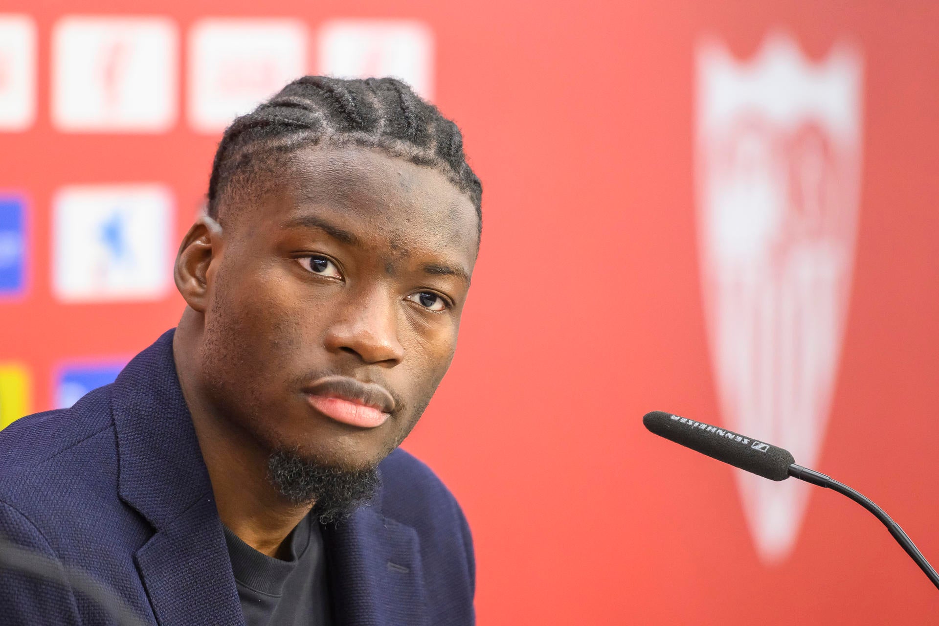 Agoumé: "El Sevilla es un grande" Agoumé: "El Sevilla es un grande"