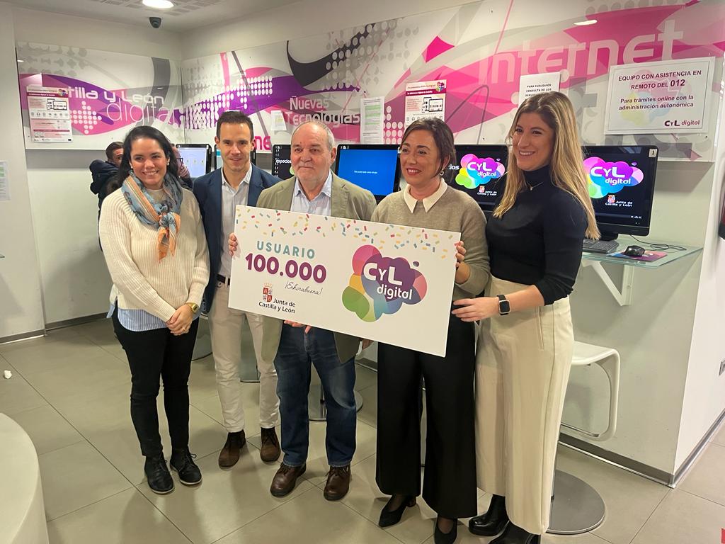 El vallisoletano José Luis Martín usuario 100.000 del programa CyL Digital El vallisoletano José Luis Martín usuario 100.000 del programa CyL Digital