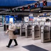 Metro de Madrid permitirá pagar con tarjeta de crédito en los tornos