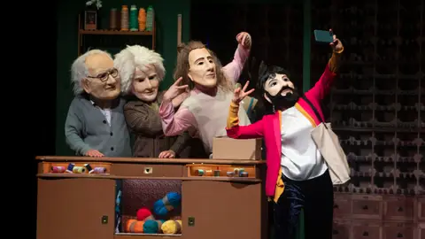 A rede galega de teatros e auditorios programa 350 actuacions escénicas e musicais A rede galega de teatros e auditorios programa 350 actuacions escénicas e musicais