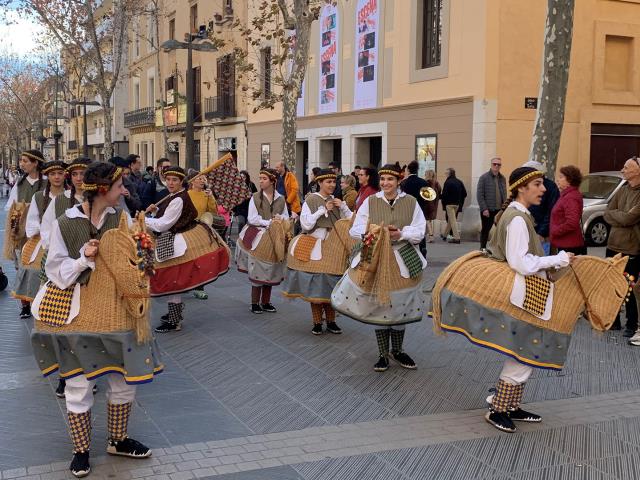 La tradició i l'esforç segueixen sostenint la Festa dels Tres Tombs de Vilanova La tradició i l'esforç segueixen sostenint la Festa dels Tres Tombs de Vilanova