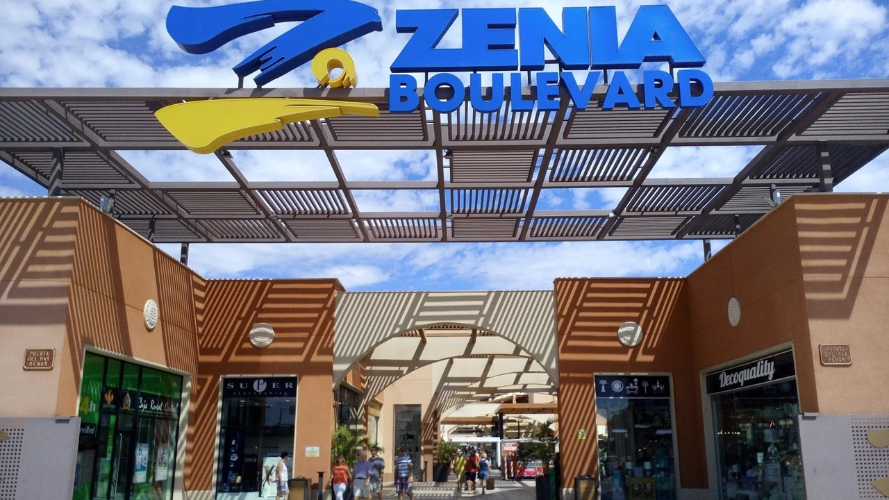 El centro comercial Zenia Boulevard supera los 15 millones de visitantes en 2023