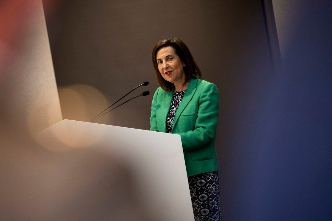 Robles advierte sobre la amenaza real de Putin: "Un misil balístico puede llegar desde Rusia a España" Robles advierte sobre la amenaza real de Putin: "Un misil balístico puede llegar desde Rusia a España"