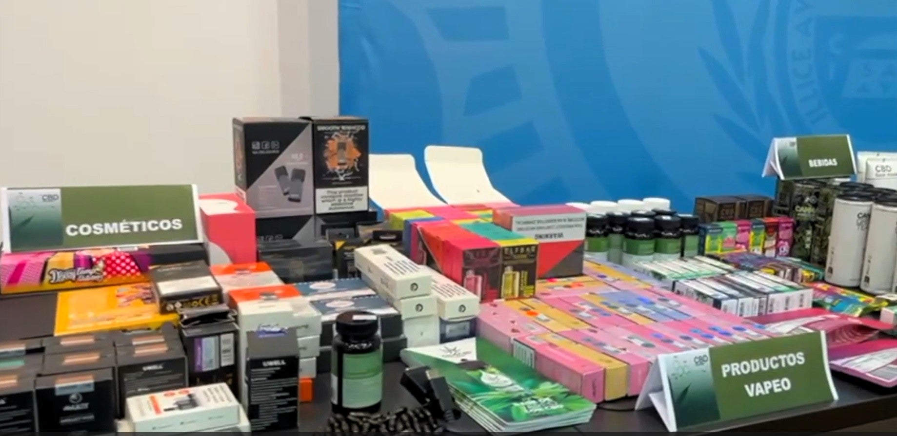 La Policía Local de Elche interviene más de 1600 artículos derivados del cannabis que no cumplían los requisitos exigidos La Policía Local de Elche interviene más de 1600 artículos derivados del cannabis que no cumplían los requisitos exigidos