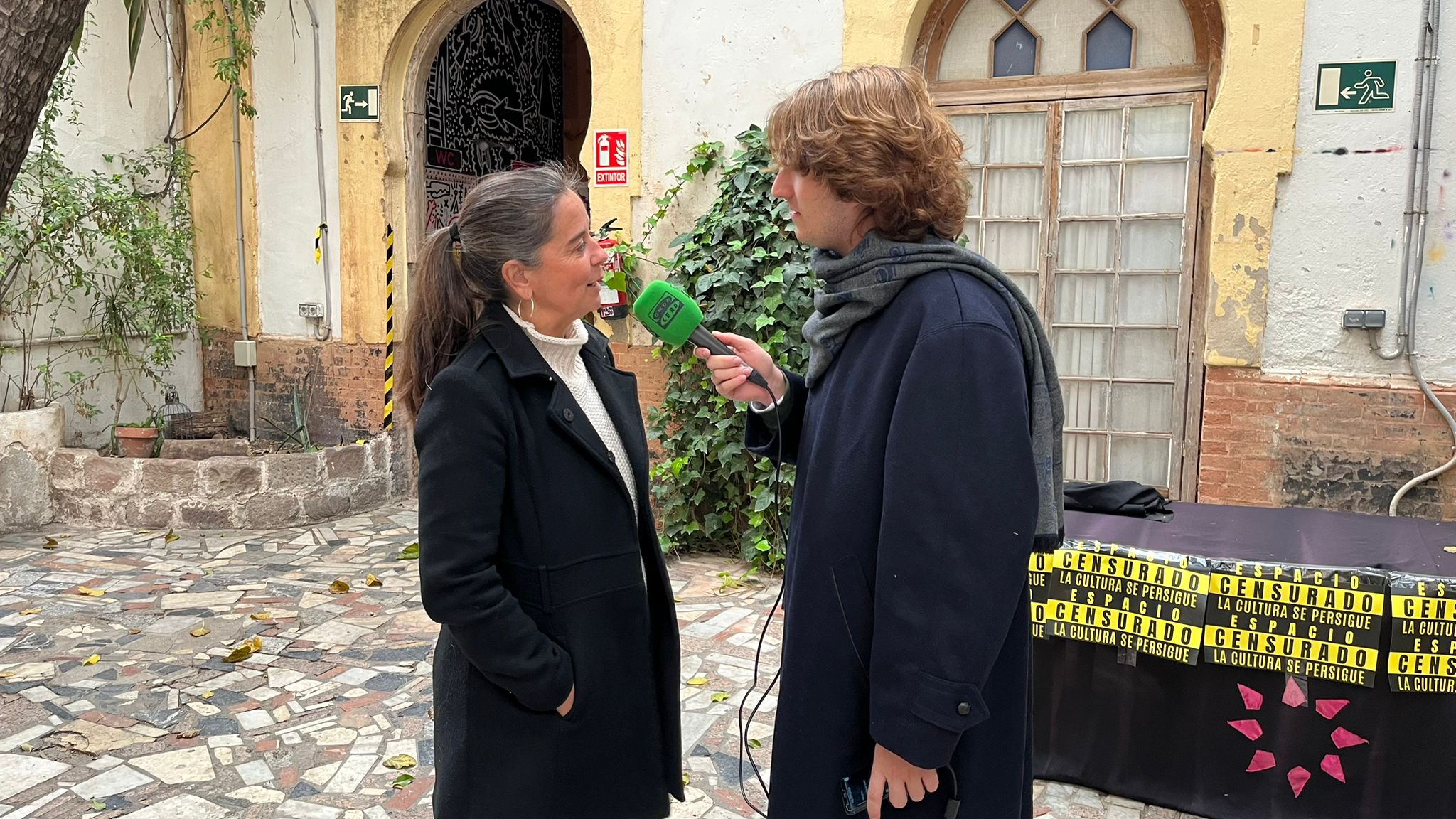 La Invisible continúa abierta a pesar del decreto de cese de actividad y organiza una manifestación para el 3 de febrero La Invisible continúa abierta a pesar del decreto de cese de actividad y organiza una manifestación para el 3 de febrero