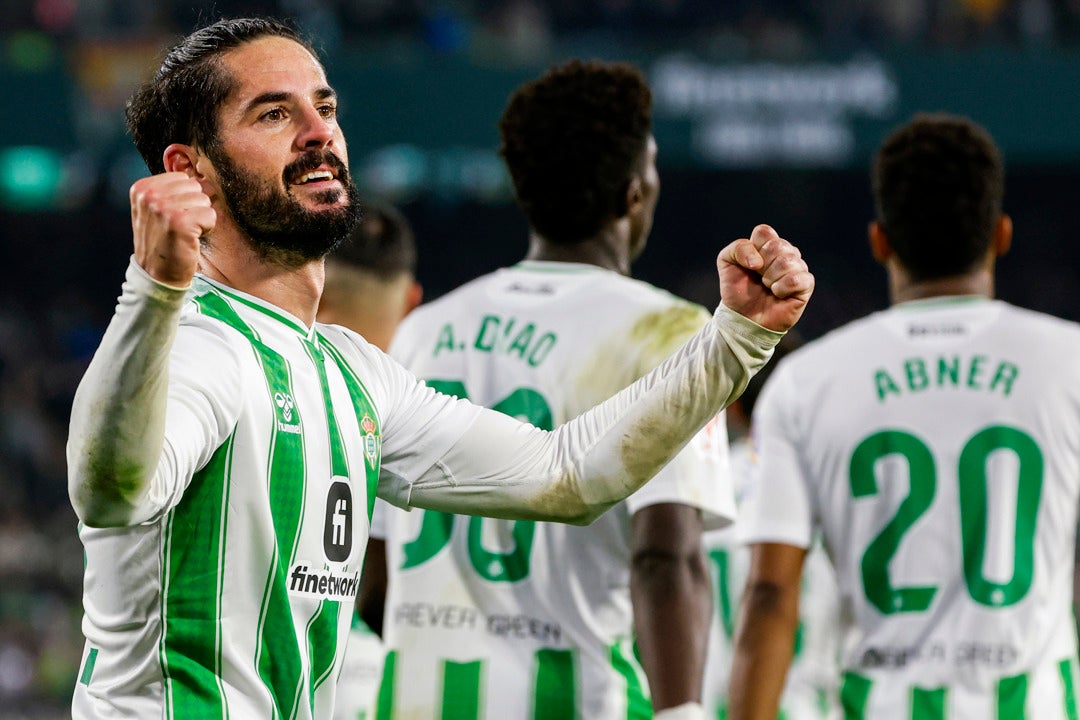 Un gol de Isco en el tramo final le devuelve la sonrisa al Betis Un gol de Isco en el tramo final le devuelve la sonrisa al Betis