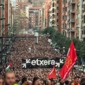 Un momento de la manifestación convocada por la organización de apoyo a los presos de ETA