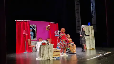 '¡Qué doló de muñeca!' '¡Qué doló de muñeca!'