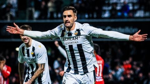 Jes&uacute;s de Miguel celebra el primer gol de su equipo
