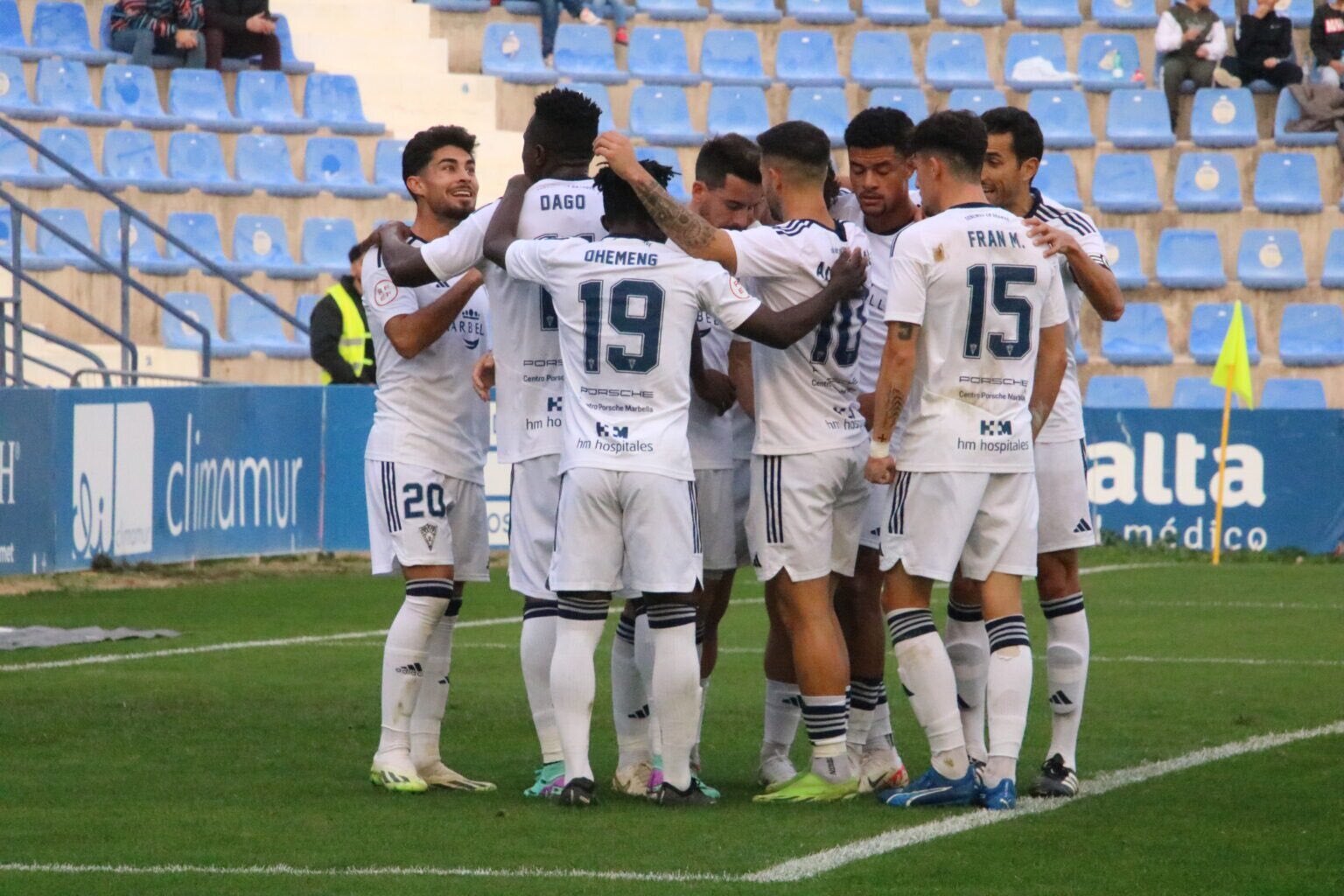 Llega la ansiada victoria del Marbella en el primer partido de la segunda vuelta Llega la ansiada victoria del Marbella en el primer partido de la segunda vuelta