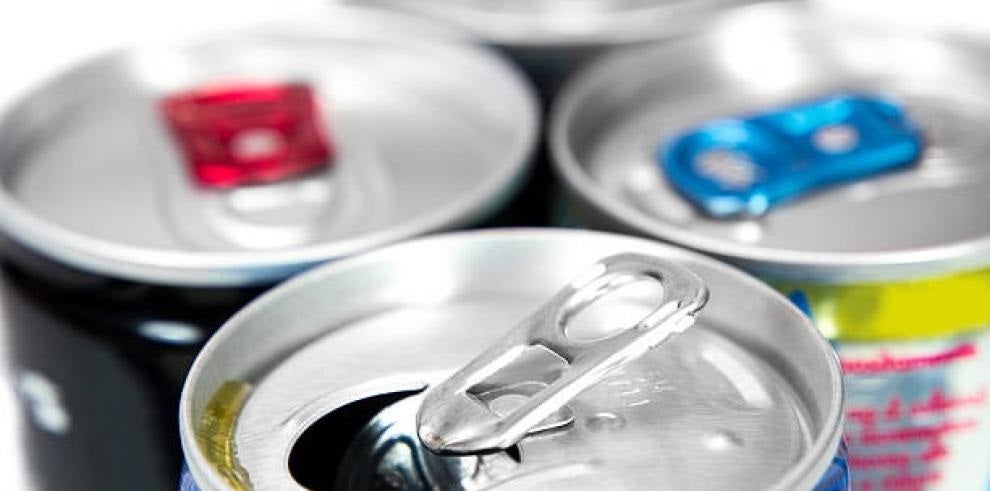 Los múltiples riesgos para la salud física y mental del consumo de bebidas energéticas Los múltiples riesgos para la salud física y mental del consumo de bebidas energéticas