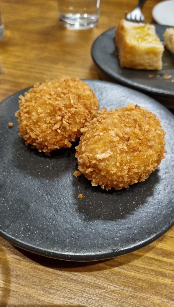 Croqueta de puchero del restaurante 'Comparte Bistró' de Madrid
