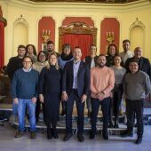 Mompó junto a la corporación municipal de Alginet