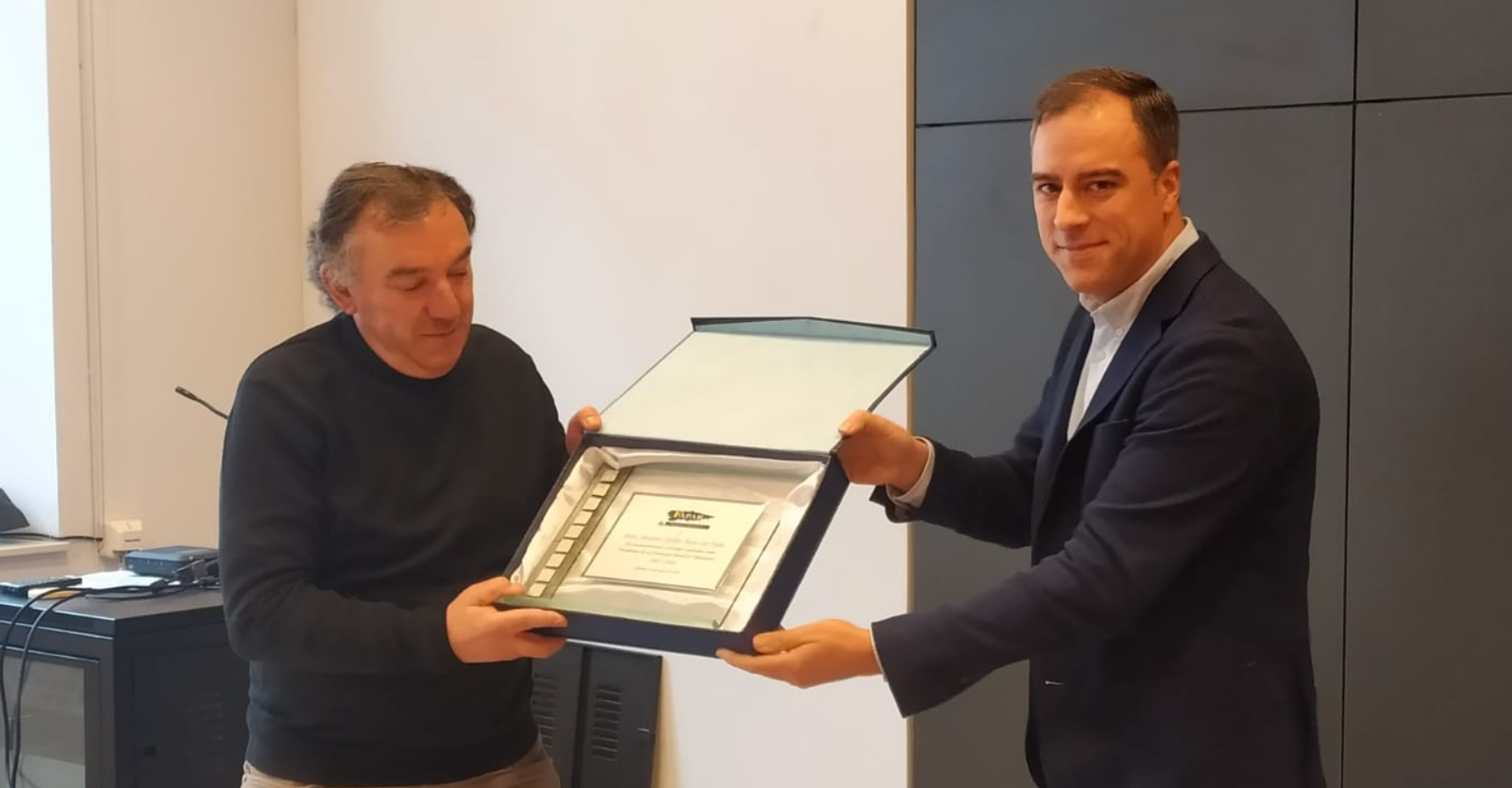 Entrevista: Nos acompaña Andrés Rojo, presidente de la Federación de Parroquias Rurales de Asturias Entrevista: Nos acompaña Andrés Rojo, presidente de la Federación de Parroquias Rurales de Asturias