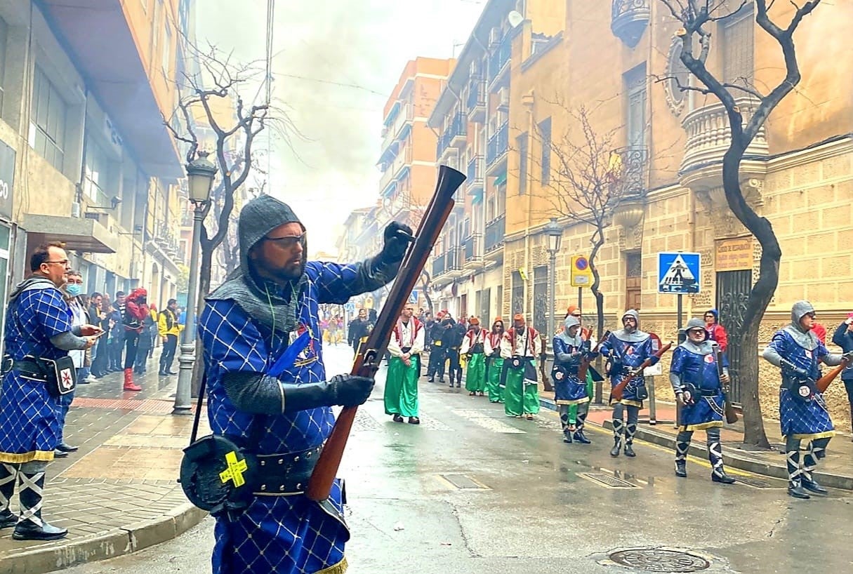 Elda se prepara para vivir su Media Fiesta Moros y Cristianos Elda se prepara para vivir su Media Fiesta Moros y Cristianos