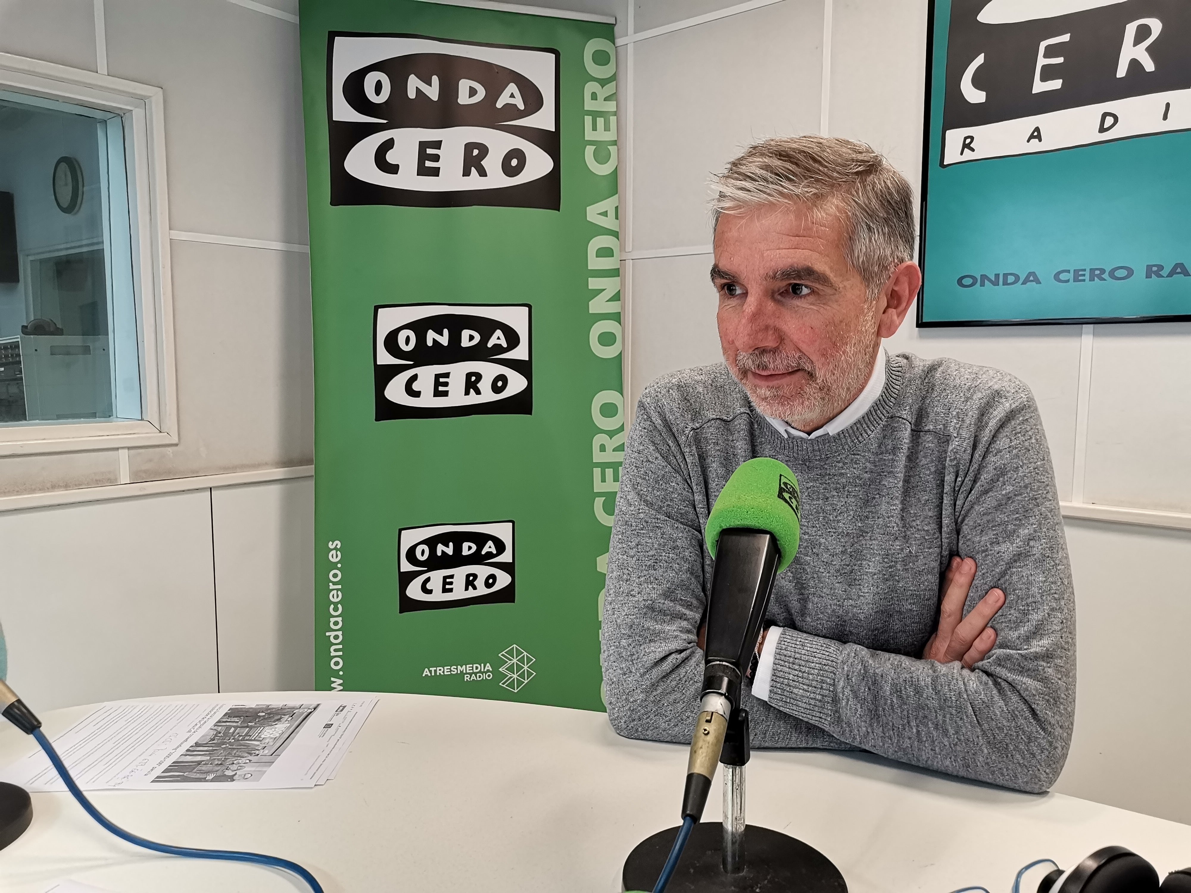 César Díaz reconoce que el Puerto de Santander seguirá "mejorando su cerramiento" unificándolo con una malla única de 4 metros de altura César Díaz reconoce que el Puerto de Santander seguirá "mejorando su cerramiento" unificándolo con una malla única de 4 metros de altura