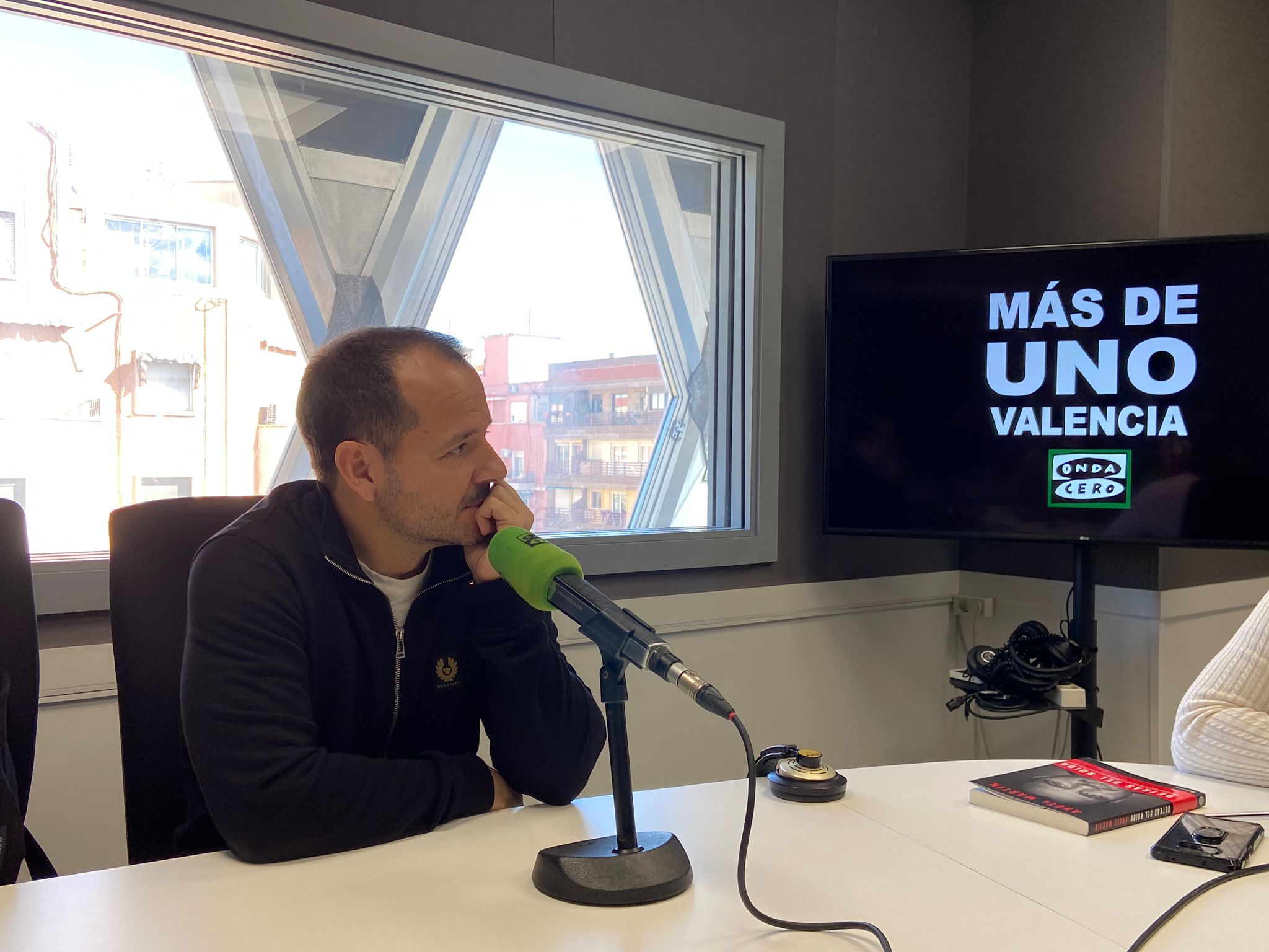 Ángel Martín presenta su nuevo libro ‘Detrás del ruido’ Ángel Martín presenta su nuevo libro ‘Detrás del ruido’