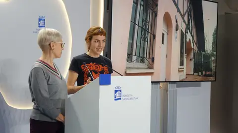 Izar Hernando y Arantza Gonzalez en la rueda de prensa sobre el cambio de protocolo de La Sirena Izar Hernando y Arantza Gonzalez en la rueda de prensa sobre el cambio de protocolo de La Sirena