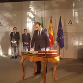 Casimiro Mantell tomando posesión Casimiro Mantell tomando posesión