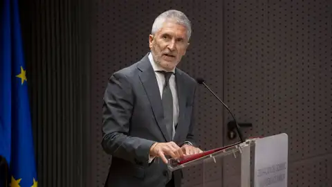 Marlaska viaja a Marruecos para analizar la cuestión de la inmigración irregular Marlaska viaja a Marruecos para analizar la cuestión de la inmigración irregular
