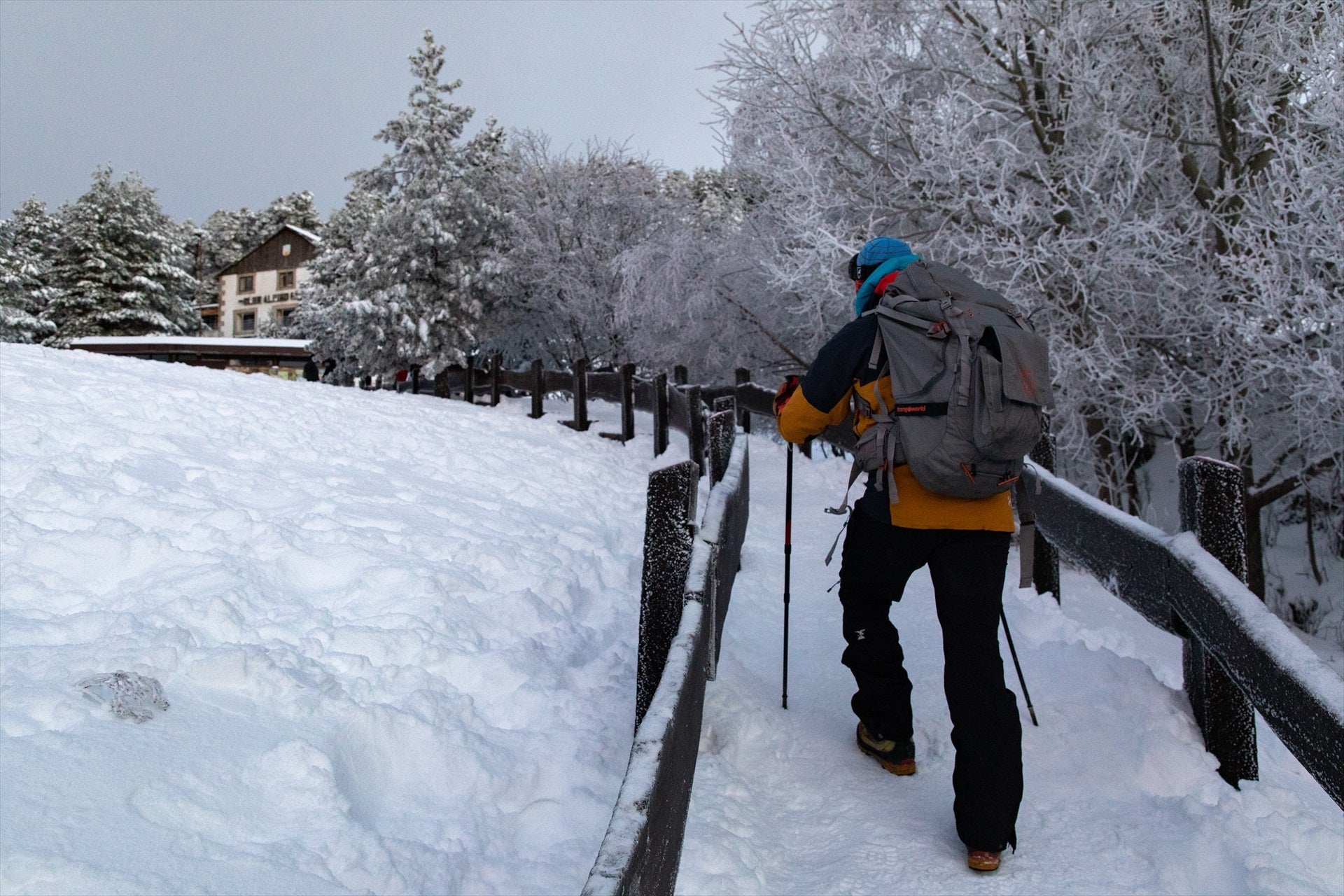 Un episodio "importante" de nieve azota España este viernes por la borrasca Juan: las zonas más afectadas Un episodio "importante" de nieve azota España este viernes por la borrasca Juan: las zonas más afectadas