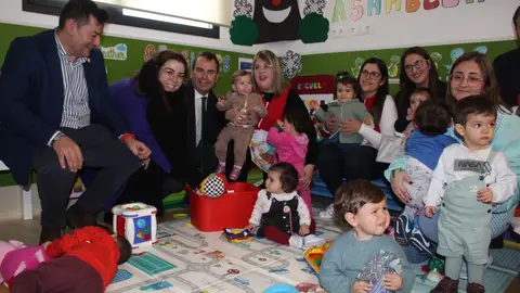 Los Navalucillos estrena nueva Escuela Infantil Los Navalucillos estrena nueva Escuela Infantil