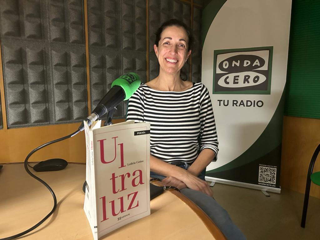 Entramos en el país de “Ultraluz” con la poesía de Ledicia Costas Entramos en el país de “Ultraluz” con la poesía de Ledicia Costas