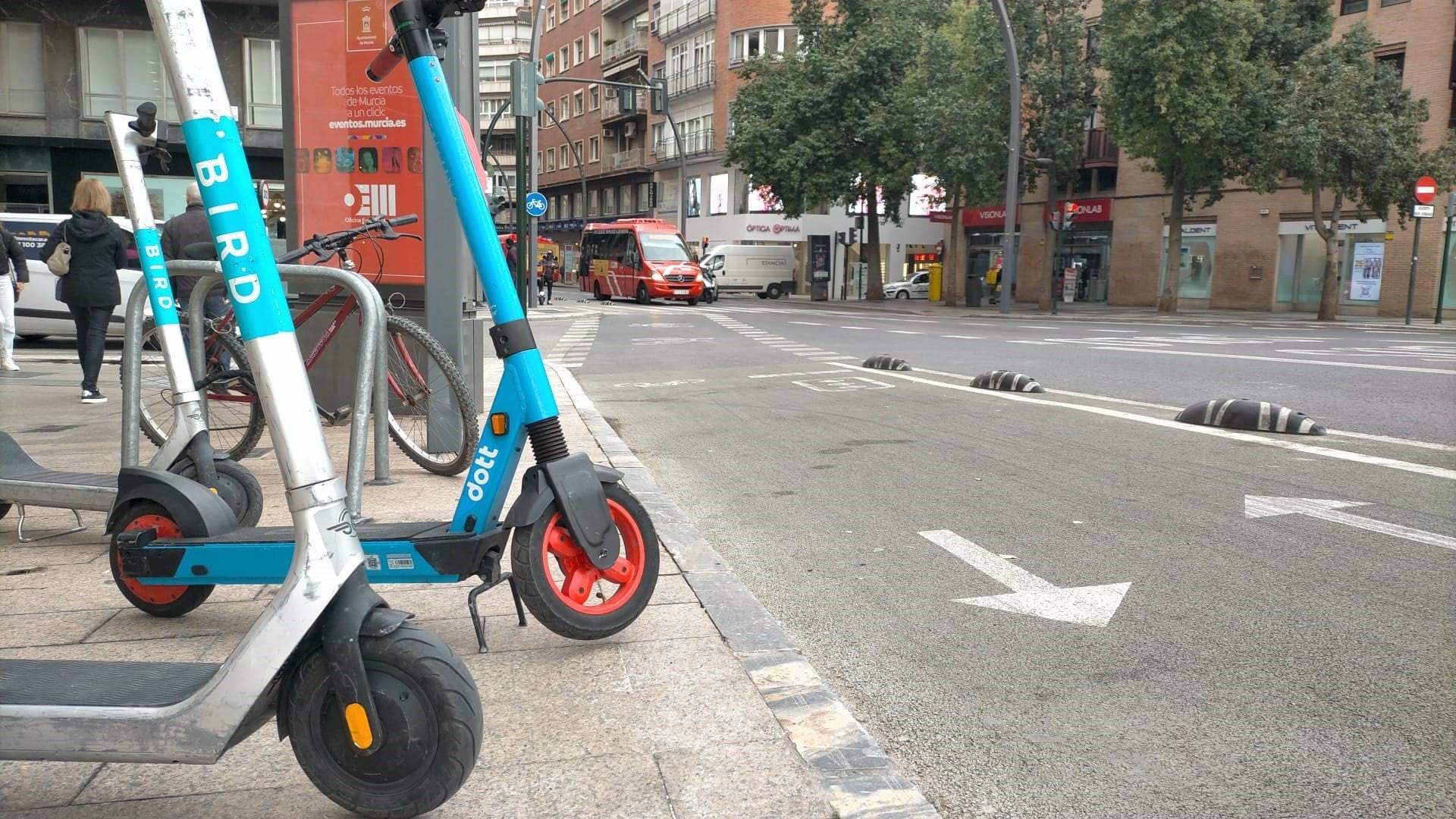 Un informe técnico advierte de la incompatibilidad de la ampliación del tranvía y las obras de movilidad Un informe técnico advierte de la incompatibilidad de la ampliación del tranvía y las obras de movilidad