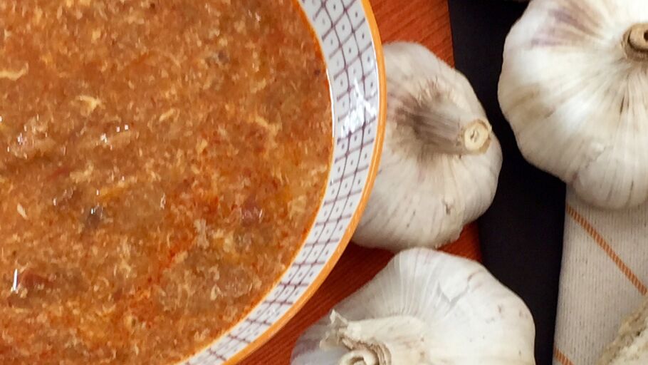 Sopa de ajo al microondas, la sencilla receta de Robin Food