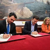 La firma se desarrolló en el Ayuntamiento de Cádiz La firma se desarrolló en el Ayuntamiento de Cádiz