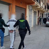La Guardia Civil detiene en Callosa de Ensarriá y La Nucia a cuatro personas acusados de 21 delitos de robo con fuerza