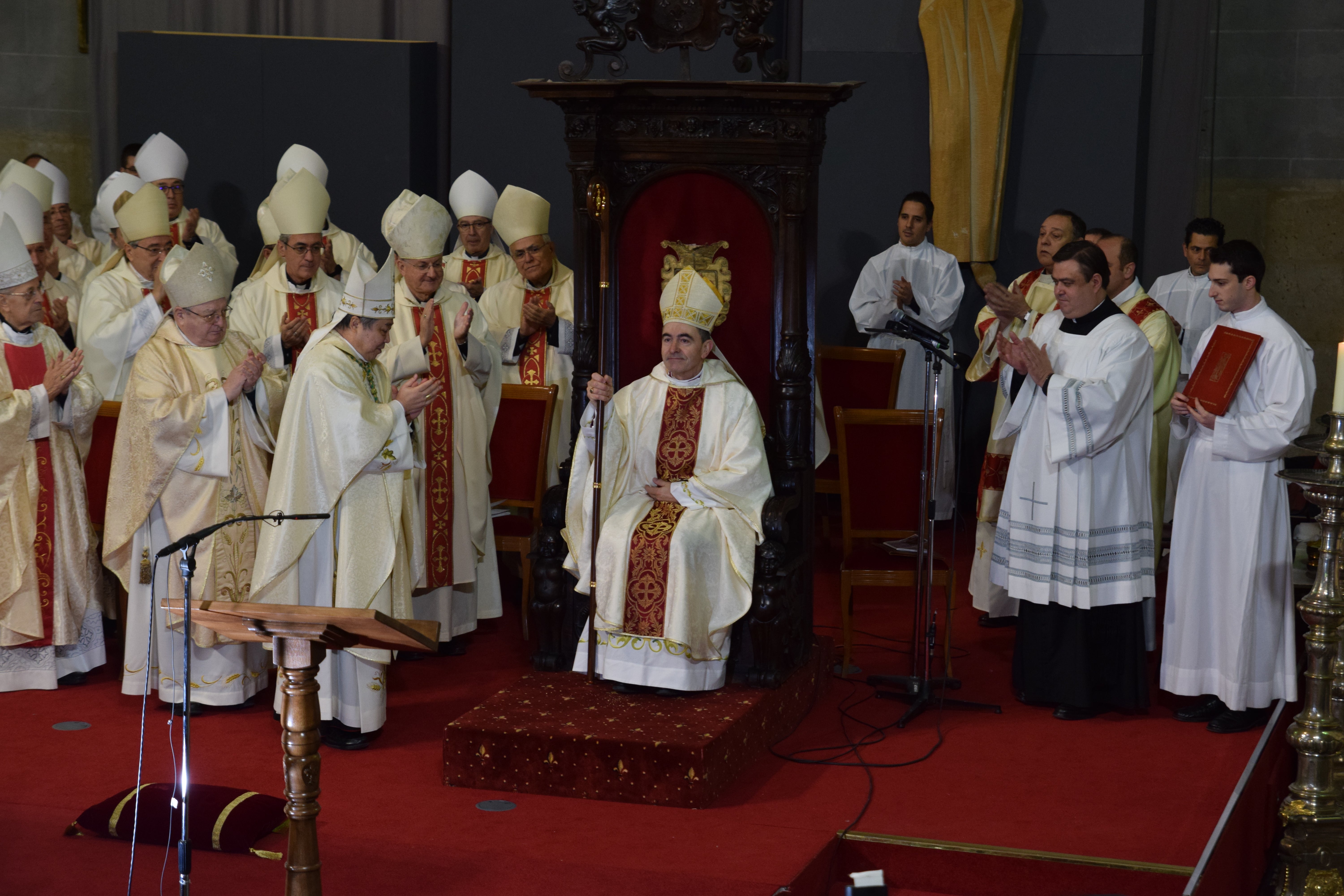 El obispo de Palencia se compromete a luchar por las "víctimas de abusos" El obispo de Palencia se compromete a luchar por las "víctimas de abusos"