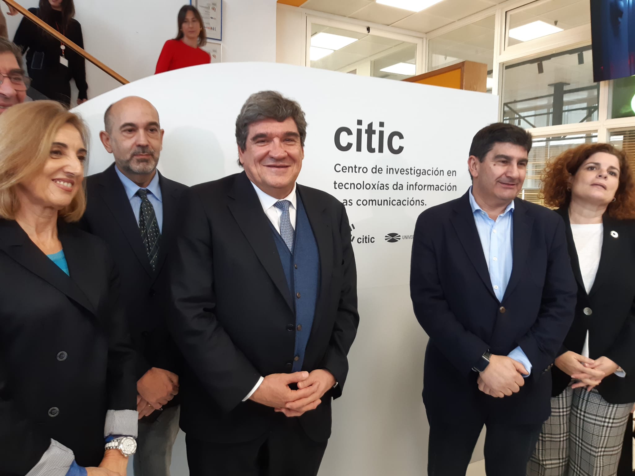 Escrivá visita el CITIC e Inditex, pero no se atreve a dar una fecha para el comienzo de actividad de la AESIA Escrivá visita el CITIC e Inditex, pero no se atreve a dar una fecha para el comienzo de actividad de la AESIA