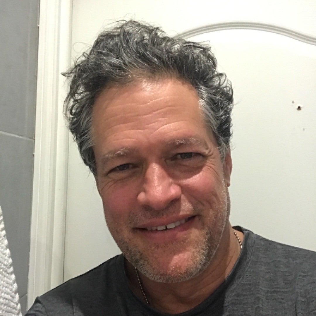 Muere el actor David Gail, conocido por su papel en la serie 'Sensación de vivir' Muere el actor David Gail, conocido por su papel en la serie 'Sensación de vivir'