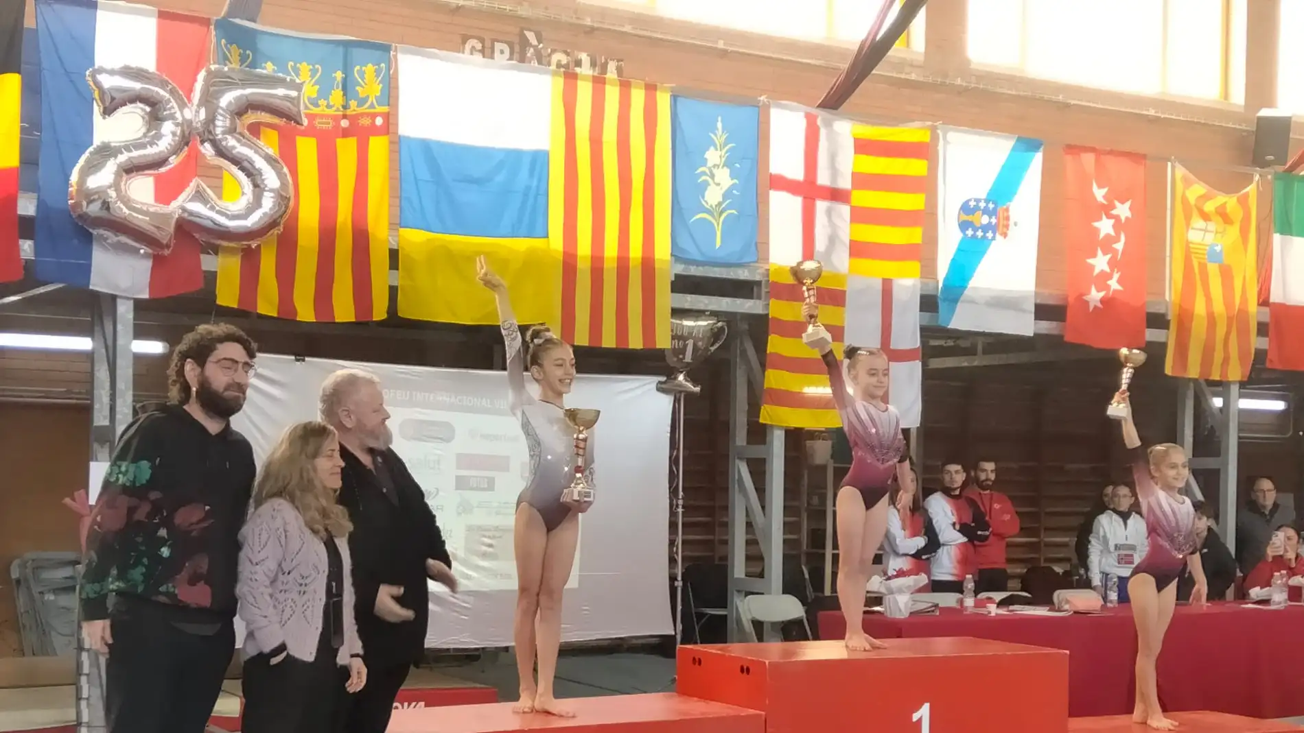 La gimnasta ilicitana Ana Serrano se proclama subcampeona en el Trofeo Internacional Vila de Gràcia.