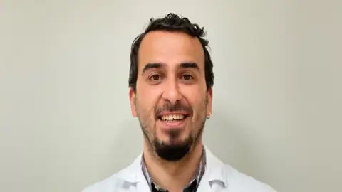 Dr. Álvaro García: «Cada vez acuden pacientes más jóvenes a las revisiones urológicas» en buenas manos