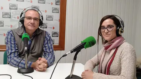 Agustín Cámara, presidente, y Verónica Sánchez, nueva directora de la banda de la Agrupación Musical 'Maestro Ibáñez' Agustín Cámara, presidente, y Verónica Sánchez, nueva directora de la banda de la Agrupación Musical 'Maestro Ibáñez'