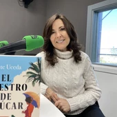 La escritora Mayte Uceda presentando "El maestro de azúcar" La escritora Mayte Uceda presentando "El maestro de azúcar"