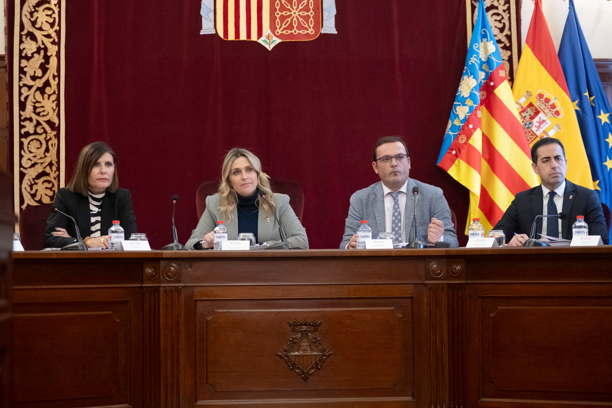 PP y VOX y PSOE y Compromís se enzarzan por las víctimas del terrorismo PP y VOX y PSOE y Compromís se enzarzan por las víctimas del terrorismo