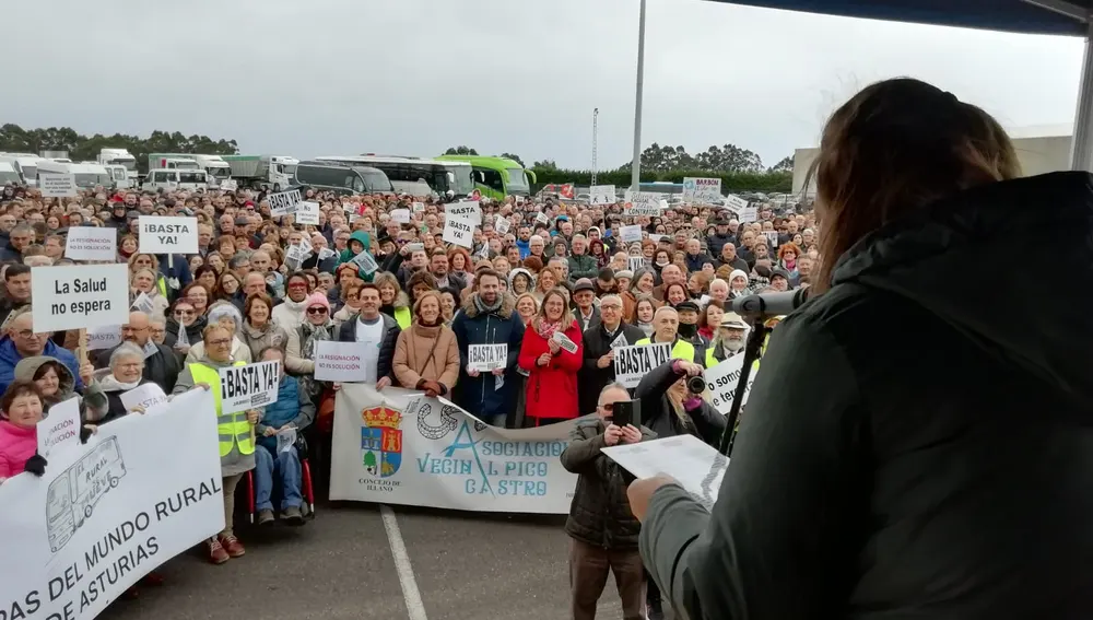 Alcaldesa Coaña muestra preocupación por la reorganización de áreas sanitarias. Alcaldesa Coaña muestra preocupación por la reorganización de áreas sanitarias.