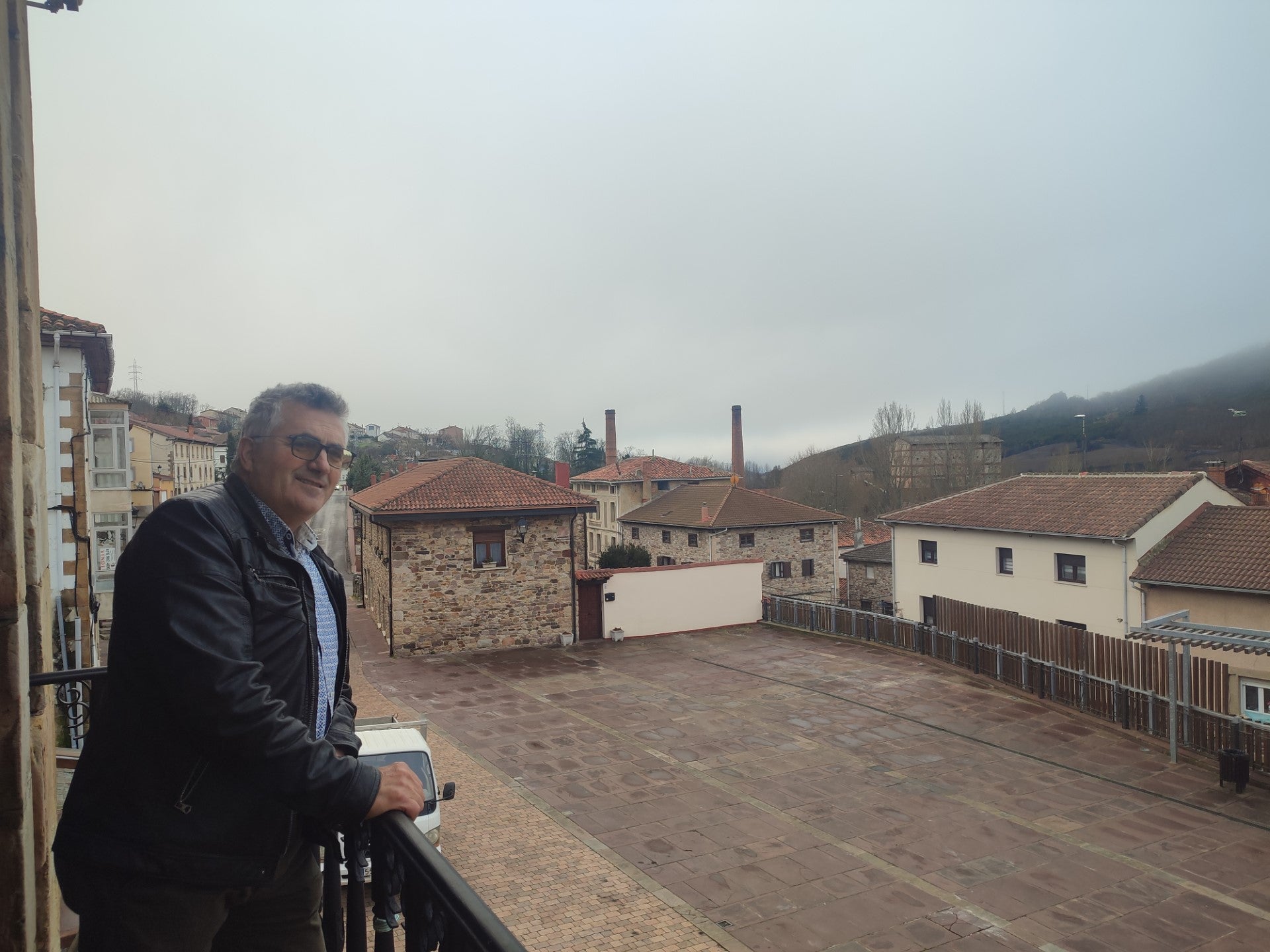 Barruelo estudia la posibilidad de gravar, con un recargo de la contribución, a las viviendas desocupadas permanentemente, y en mal estado Barruelo estudia la posibilidad de gravar, con un recargo de la contribución, a las viviendas desocupadas permanentemente, y en mal estado