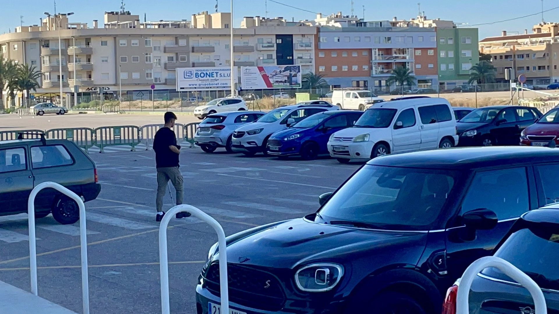 Rodri Mendoza, a su salida del Martínez Valero. Rodri Mendoza, a su salida del Martínez Valero.
