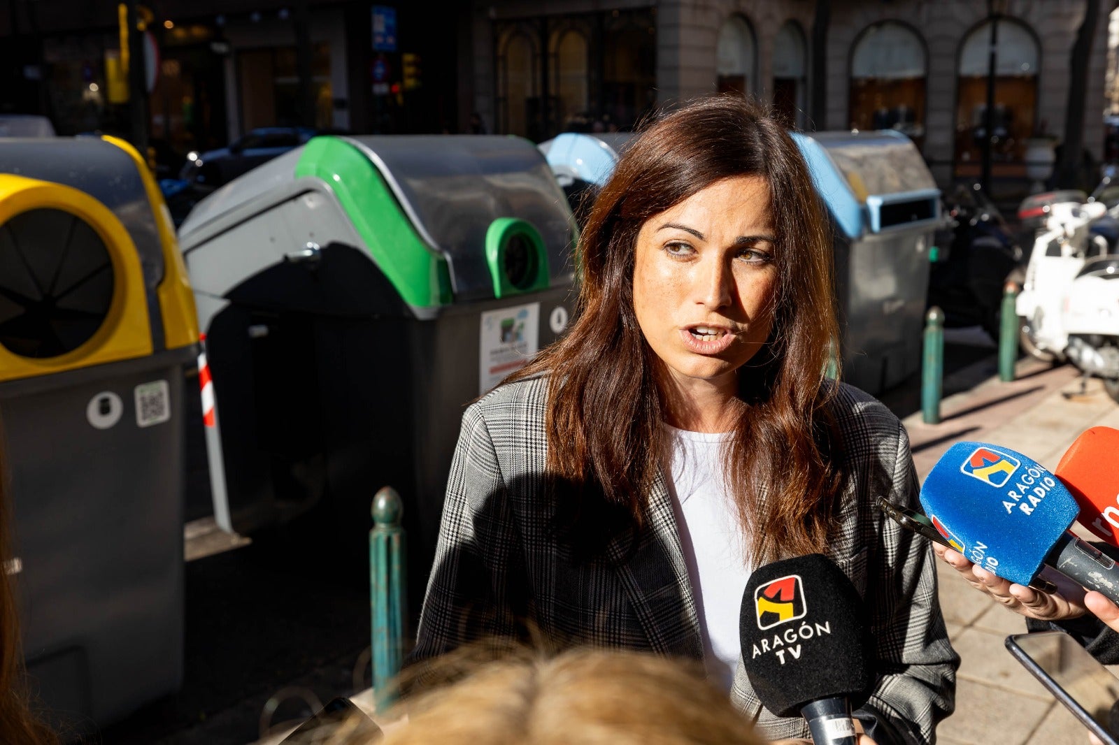 La Policía de Zaragoza impuso 800 multas por incumplir la ordenanza de limpieza en 2023 La Policía de Zaragoza impuso 800 multas por incumplir la ordenanza de limpieza en 2023