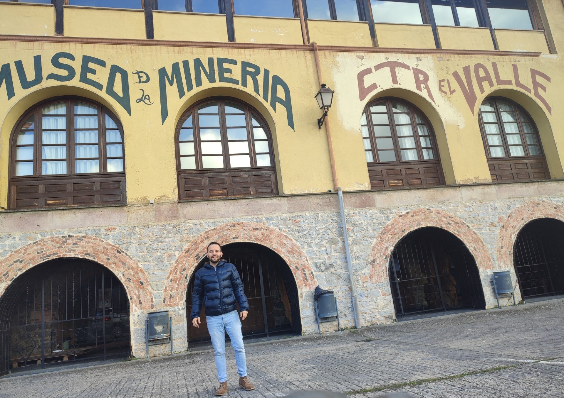El Ayuntamiento de Barruelo de Santullán buscará financiación europea para la mejora del Centro de Interpretación de la Minería y el Hotel Rural “El Valle" El Ayuntamiento de Barruelo de Santullán buscará financiación europea para la mejora del Centro de Interpretación de la Minería y el Hotel Rural “El Valle"