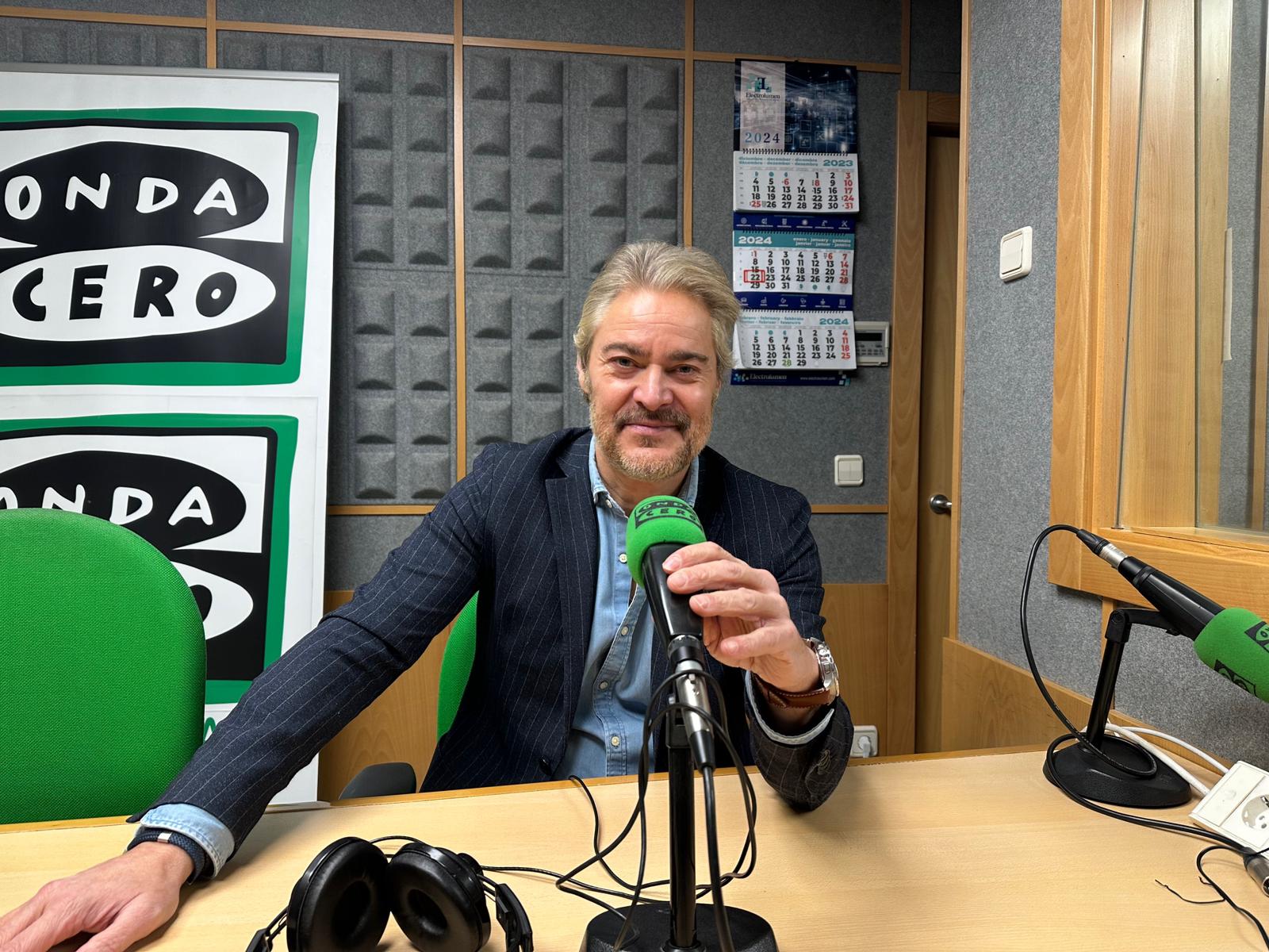 Ulises Bértolo: "Ana Garrido consiguió prevalecer en el mundo del narcotráfico por encima de los hombres en los años 70, 80 y 90" Ulises Bértolo: "Ana Garrido consiguió prevalecer en el mundo del narcotráfico por encima de los hombres en los años 70, 80 y 90"